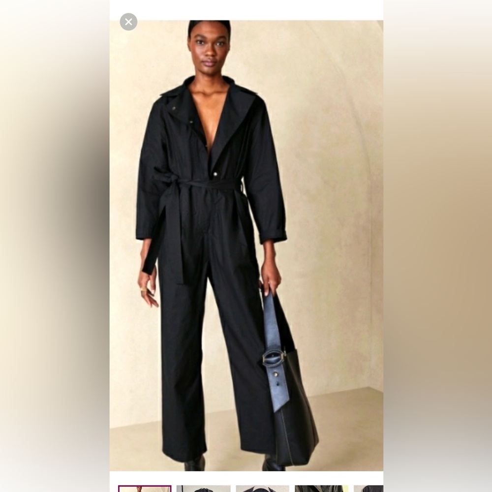 Jumpsuit ..Runs big!!Banana Republic new black Poplin jumpsuit.size 0 petite.